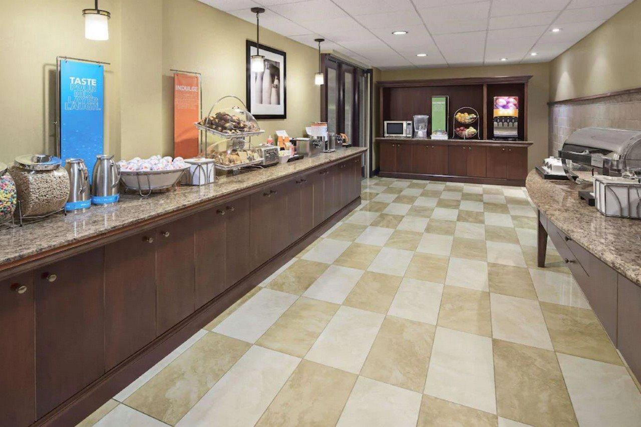 Hampton Inn & Suites Alexandria Old Town Area South Ngoại thất bức ảnh