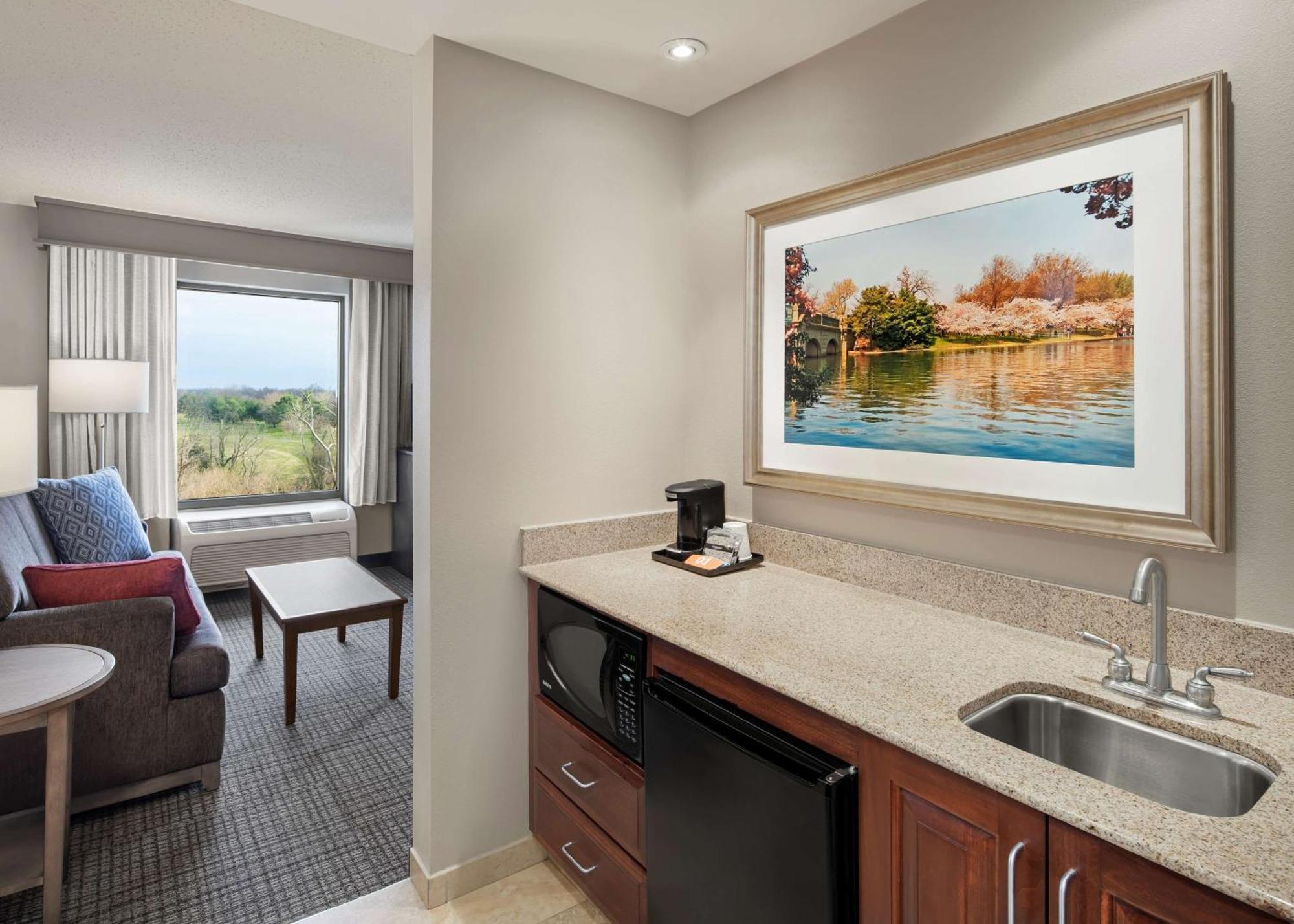 Hampton Inn & Suites Alexandria Old Town Area South Ngoại thất bức ảnh