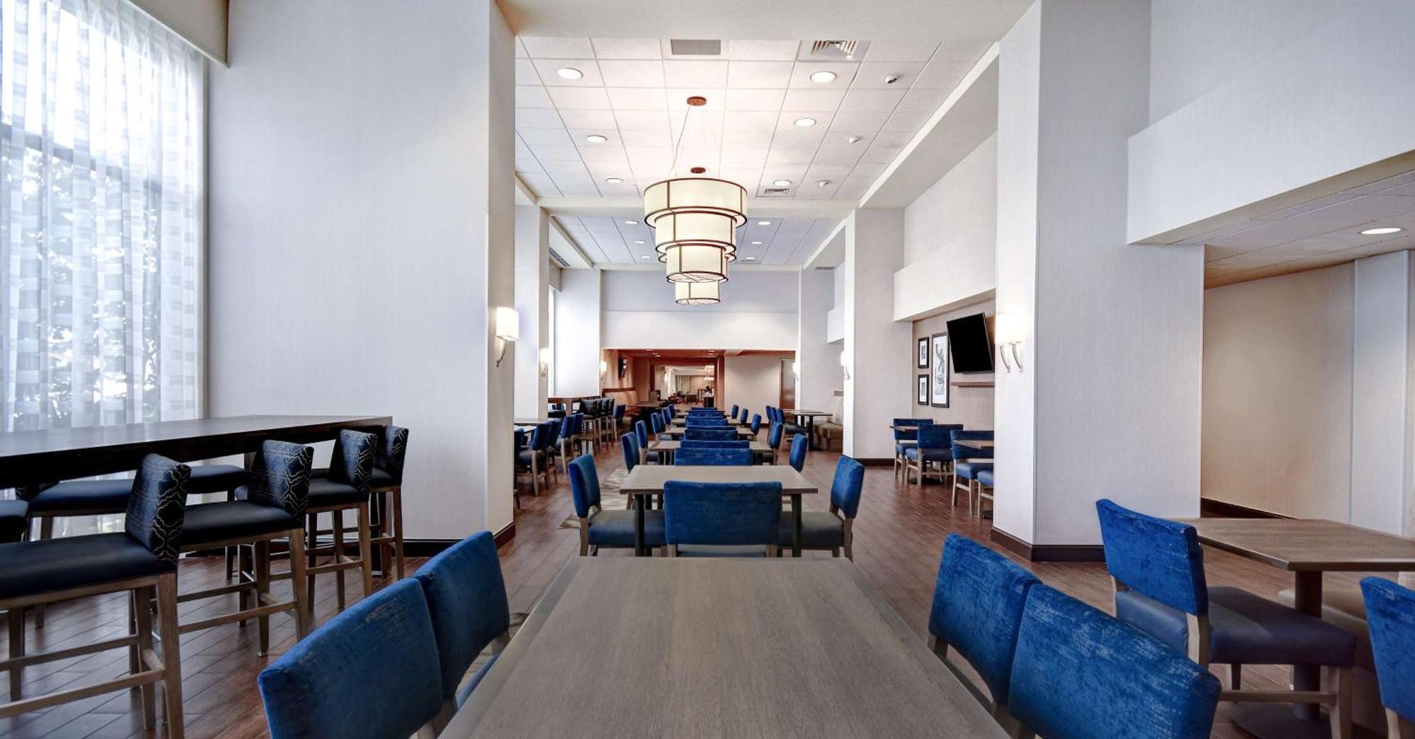 Hampton Inn & Suites Alexandria Old Town Area South Ngoại thất bức ảnh