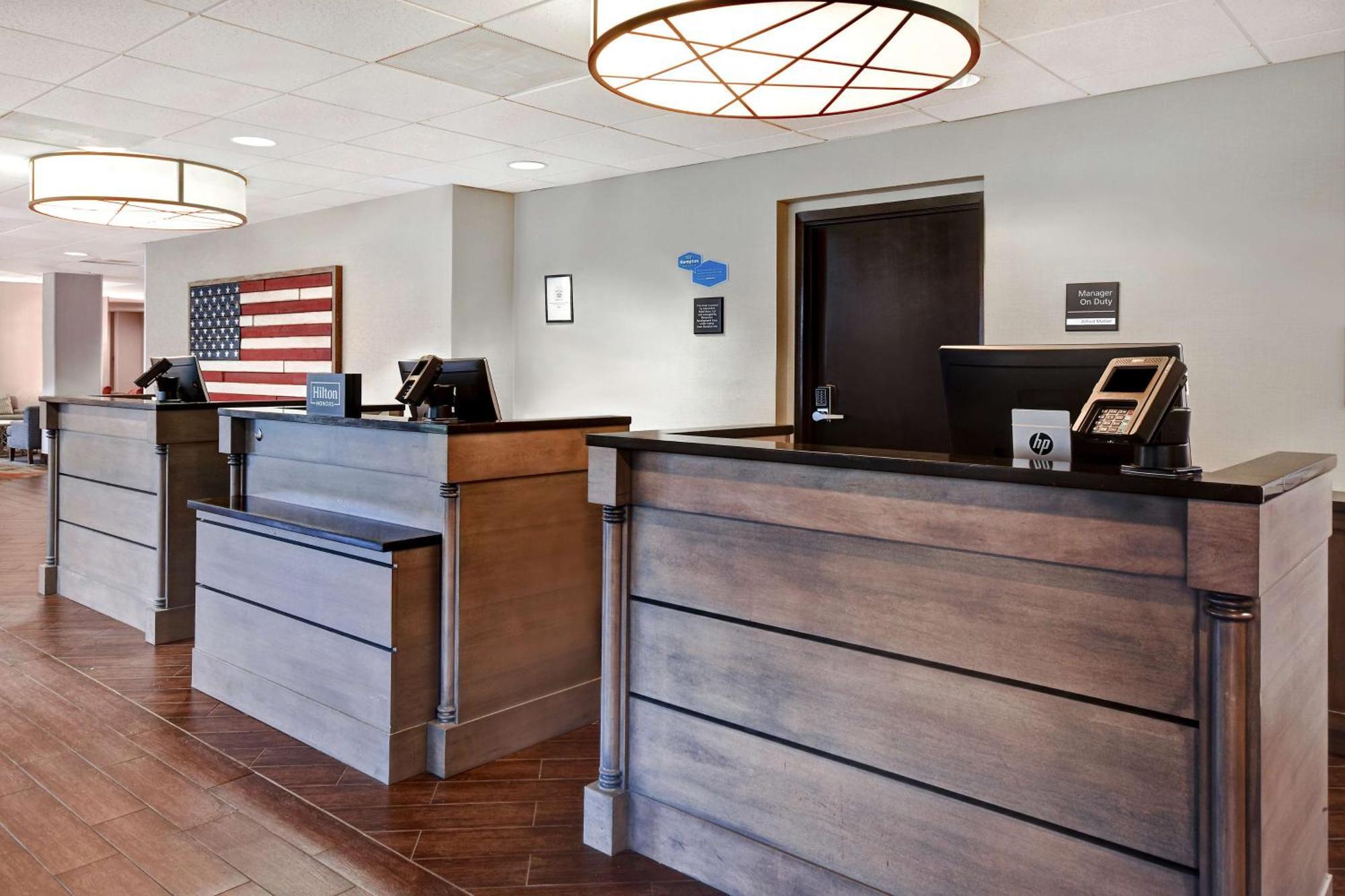 Hampton Inn & Suites Alexandria Old Town Area South Ngoại thất bức ảnh