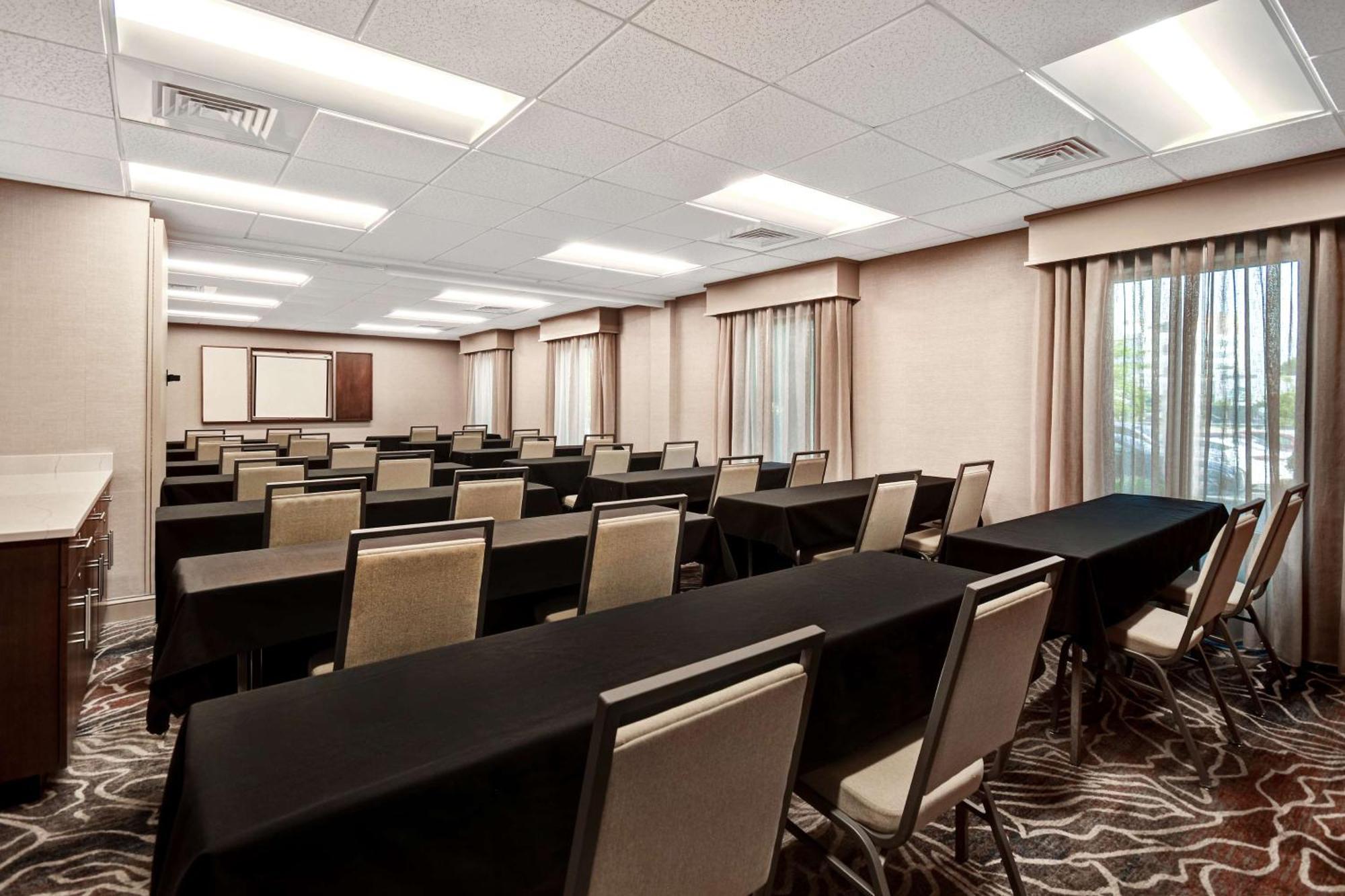 Hampton Inn & Suites Alexandria Old Town Area South Ngoại thất bức ảnh