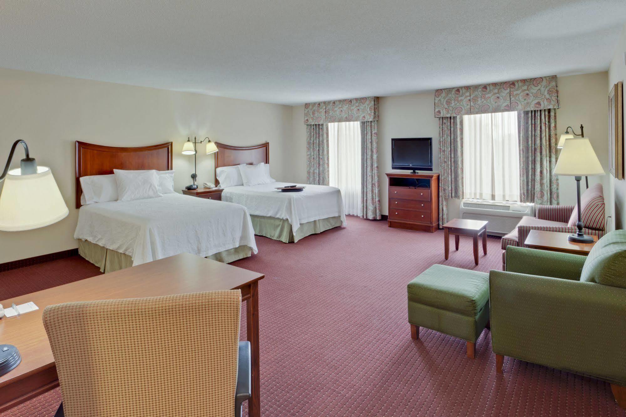 Hampton Inn & Suites Alexandria Old Town Area South Phòng bức ảnh