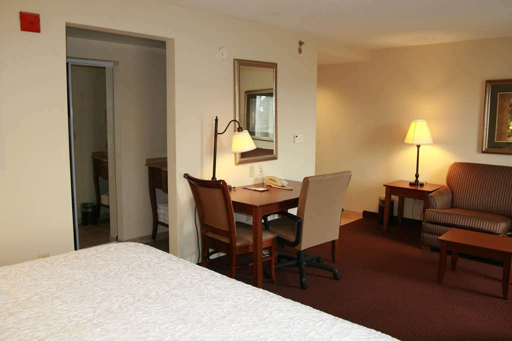Hampton Inn & Suites Alexandria Old Town Area South Phòng bức ảnh